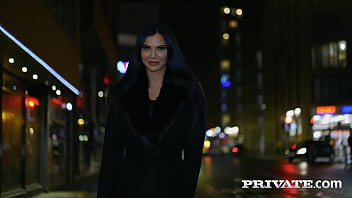 Deeper into sex backstage