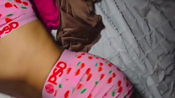 Cum lay in bed with me