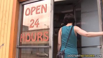 Sarah shevon gives blowjob to an anonymous bbc at a gloryhole Sarah shevon gives blowjob to an anonymous bbc at a gloryhole