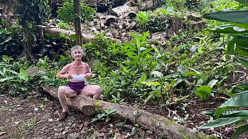 Will the boob tube come off