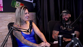 Estão a anos casados daria a bunda por r$ 500 00 e levou uma menina pra casa pra fazer sexo a três mas casal dna watch sheer red