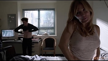 Whats her name plzz anybody