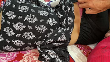 पंजाबी भाभी के साथ बिस्तर शेयर किया और उसकी बड़ी गांड चोदी