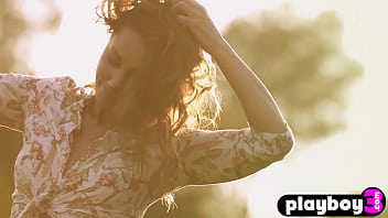 Sexy milf posed and showed hot body and enjoyed hot striptease session for the playboy