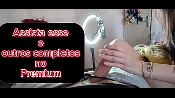 Largou o vídeo game para bater uma gostosa pra mim