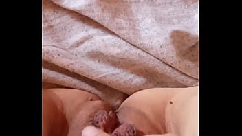 Milf si apre la fica