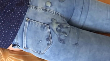 I pull up my jeans so that my stepson can cum in my ass several times i love his handjobs in my ass