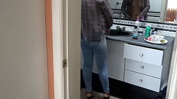 I pull up my jeans so that my stepson can cum in my ass several times i love his handjobs in my ass