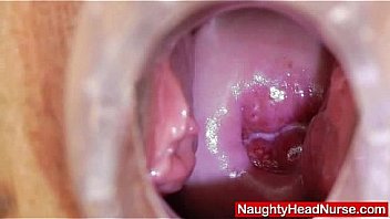 Blonde amateur playing plus a spekula