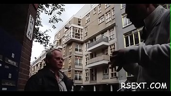 Darksome cutie sucks a big pole