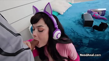 She loves those toys in her butt but a real dick is the one she wants