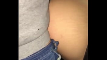 Dogging com novinha – corno leva esposa pro dotado comer no carro gozar na boca dela e depois ela beija o marido completo red