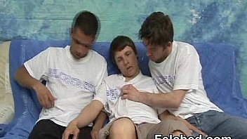 Threesome Gay Sex And Cum Felching thumbnail