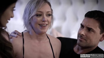 Goddaughter natalie brooks want to feel the love of her tits milf dee williams gives her a kiss and facesits her while shes fucked