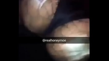 Honeymoe twerking in club one