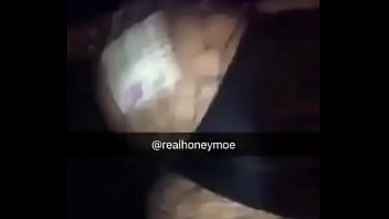 Honeymoe twerking in club one