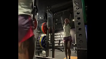 ️️ do you like to go to the gym let me know your favorite workout routines or what motivates you to h