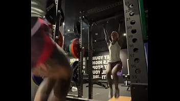 ️️ do you like to go to the gym let me know your favorite workout routines or what motivates you to h