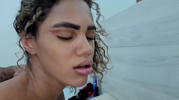 Putinha novinha karina mello gozando gostoso na dp com dois amigos no motel