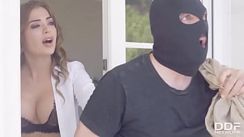 Criminally hot pussy cramming