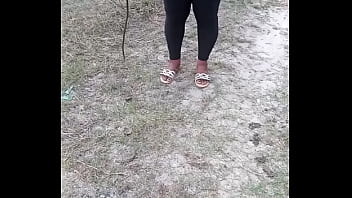 I fucked the pretty girl that lost her way in the bush