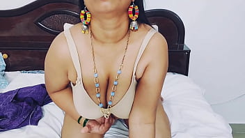 Crazy girlfriend fucked with boyfriend on the phone