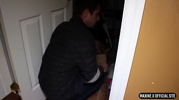 Salacious & busty babe maxine x rides submissive thief ricky evers