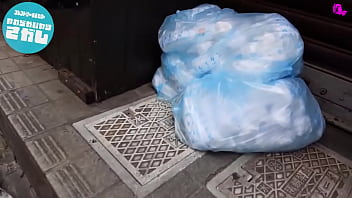 街中で巨乳と同じ柔らかさを探せ！結局ムラムラしてヤバイくらい興奮した話