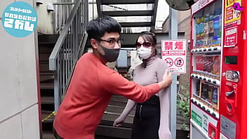 街中で巨乳と同じ柔らかさを探せ！結局ムラムラしてヤバイくらい興奮した話