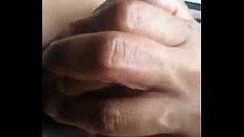 Masturbandome en el carro