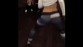 Shaking ass twerk sexy