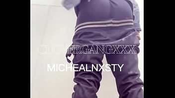 Sometimes i get side track all i was supposed to be doing was using the bathroom but yall no me full video includes ass