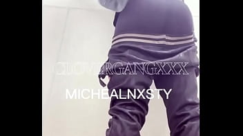 Sometimes i get side track all i was supposed to be doing was using the bathroom but yall no me full video includes ass