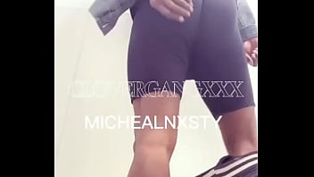 Sometimes i get side track all i was supposed to be doing was using the bathroom but yall no me full video includes ass