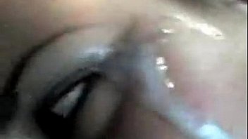 Tetona mexicana cogida en el coche