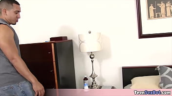 Quick bdsm style experiment with skinny stepsis