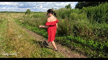 Country girl gives a blowjob outdoors