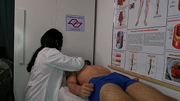 Enfermeira fica excitada ao ver ereção do paciente