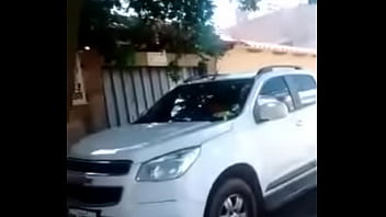 Piranha se mostrando na rua Piranha se mostrando na rua