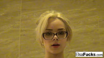 Blonde teen slut gets wet