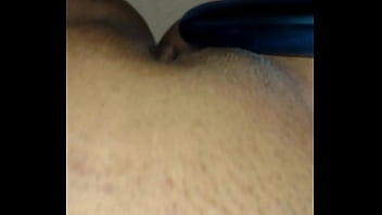 Vibrador hace que se moje