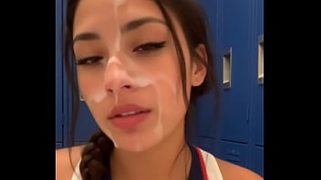 சூடான பெண் ஐ