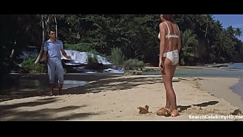 Ursula andress in 1962