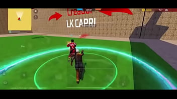 Joven de color obscuro es destrozado mientras estudia