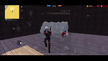 Joven de color obscuro es destrozado mientras estudia