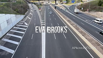 Eva squirt in my car pee and gets piss in her mouth