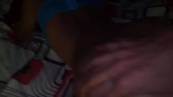 Este coño devora mi verga su apretado agarre me absorbe completamente