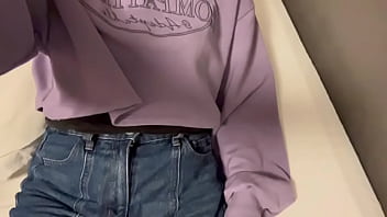 【自撮りオナニー】今日おか◯さんいないから部屋で気軽におなにーできて嬉しかったです