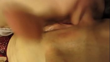 Fingers her pussy❤