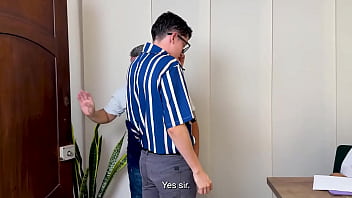 Rubia de culo redondo suplica a su tutor de lengua que le rompa su estrecho coño húmedo te dejaré follarme si me pasas clases